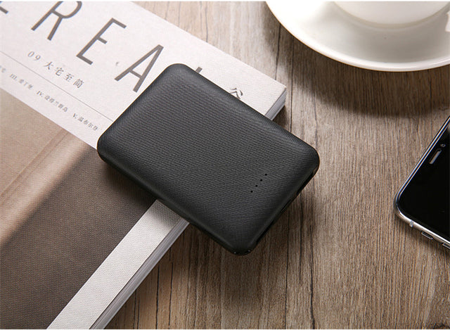 Tragbare Powerbank 20000 mAh – Kompakte Mini Power Bank für iPhone und Tablets, Dual-USB-Ladegerät 4